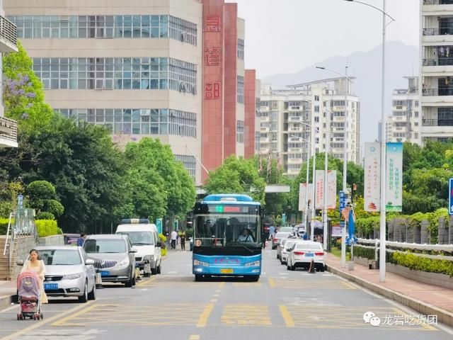 龙岩汽车站在哪里(龙岩汽车站网上订票)