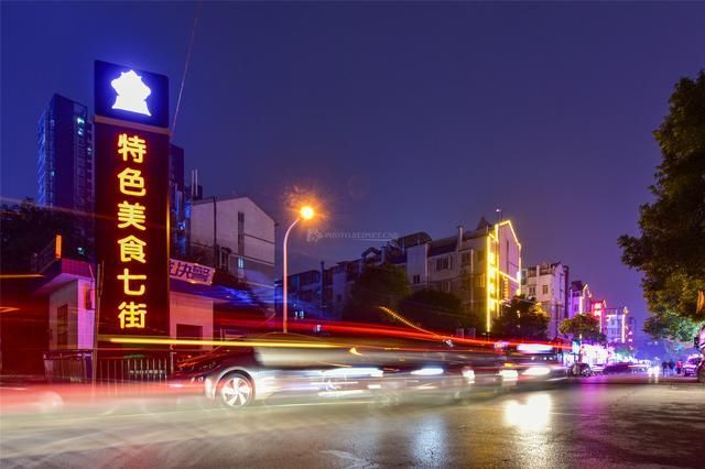 长沙好吃一条街在哪里(长沙好吃的在哪里)