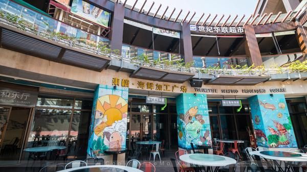 三亚湾美食街在哪里(三亚湾游泳区在哪里)