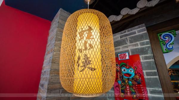三亚湾美食街在哪里(三亚湾游泳区在哪里)