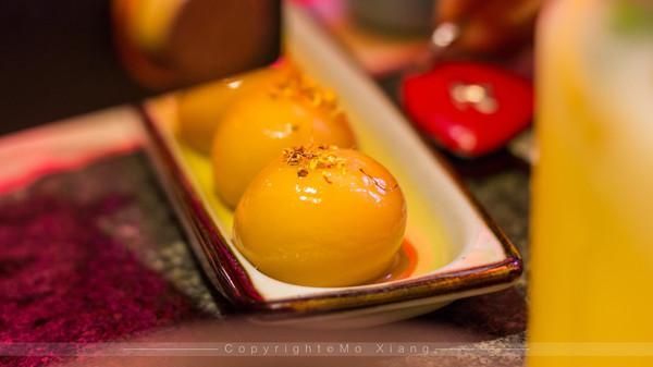 三亚湾美食街在哪里(三亚湾游泳区在哪里)