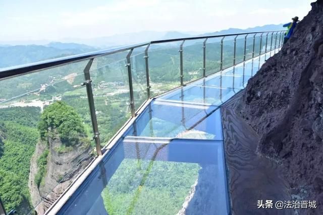 常州玻璃栈道在哪里(常州有没有玻璃栈道)