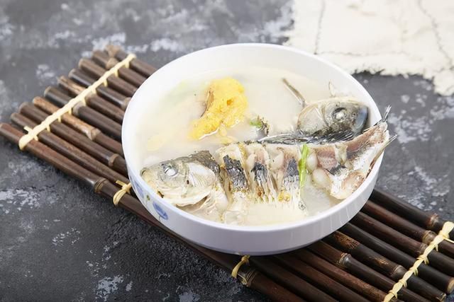 腋前文在哪里(叶倩文在颁奖典礼上清唱秋去秋来的视频)