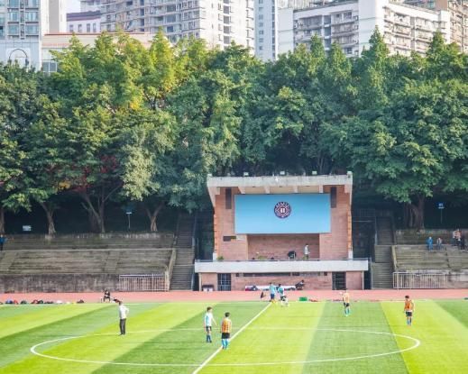 重庆杨家坪彩云湖高中怎么样(重庆杨家坪彩云湖中学初中部怎么样)