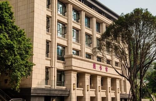 重庆杨家坪彩云湖高中怎么样(重庆杨家坪彩云湖中学初中部怎么样)