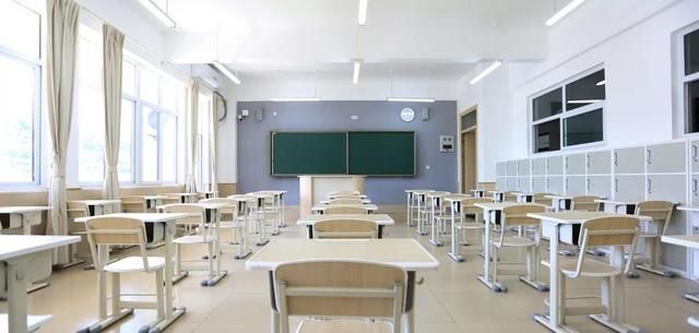 重庆杨家坪彩云湖高中怎么样(重庆杨家坪彩云湖中学初中部怎么样)
