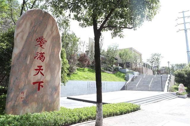 重庆杨家坪彩云湖高中怎么样(重庆杨家坪彩云湖中学初中部怎么样)
