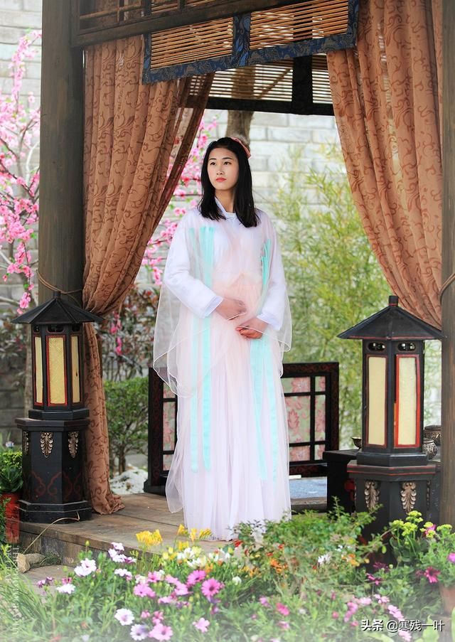 现在迪丽热巴在哪(现在迪丽热巴在哪里)